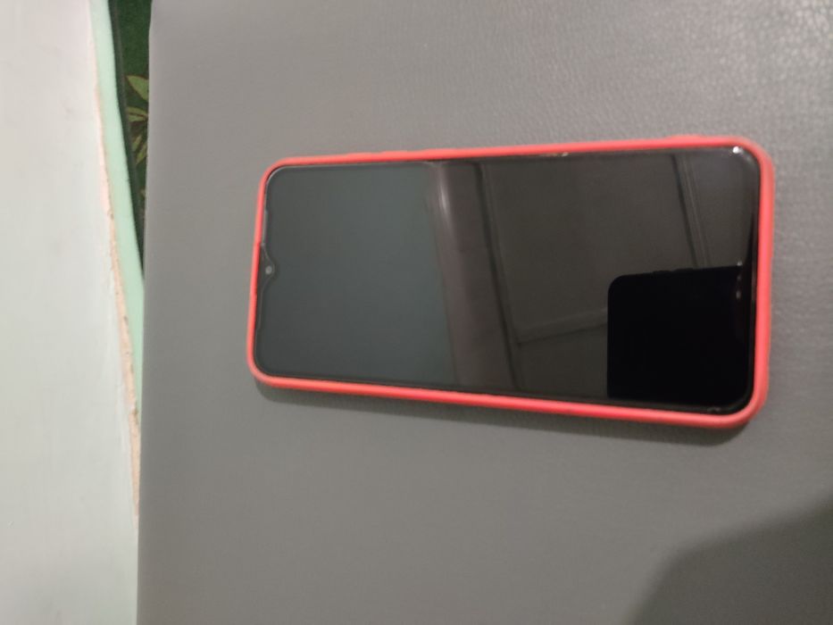 Redmi 8 holati yaxshi.Aybi yuq.