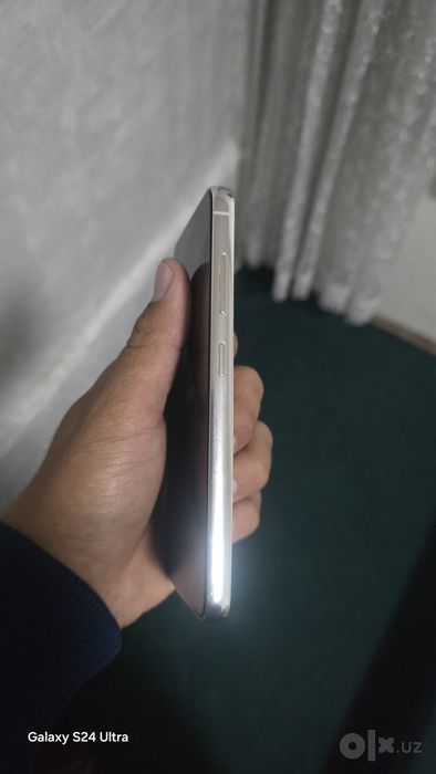 Samsung s23 8/256 ideal