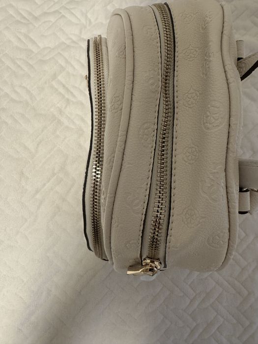 Оригинална раница GUESS