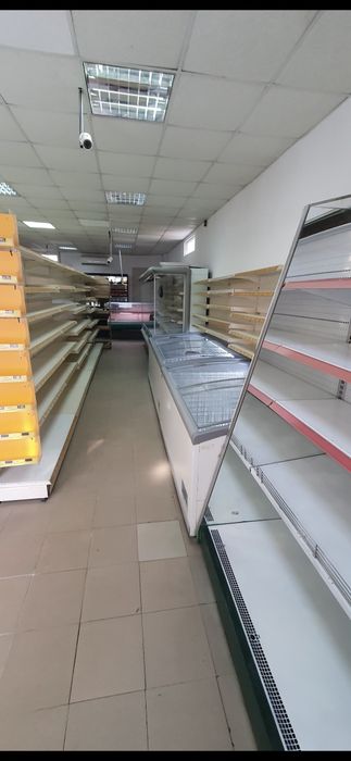 Дава се под наем Магазин в Варна, Цветен квартал - 170 кв.м за 1000 € - Снимка #2