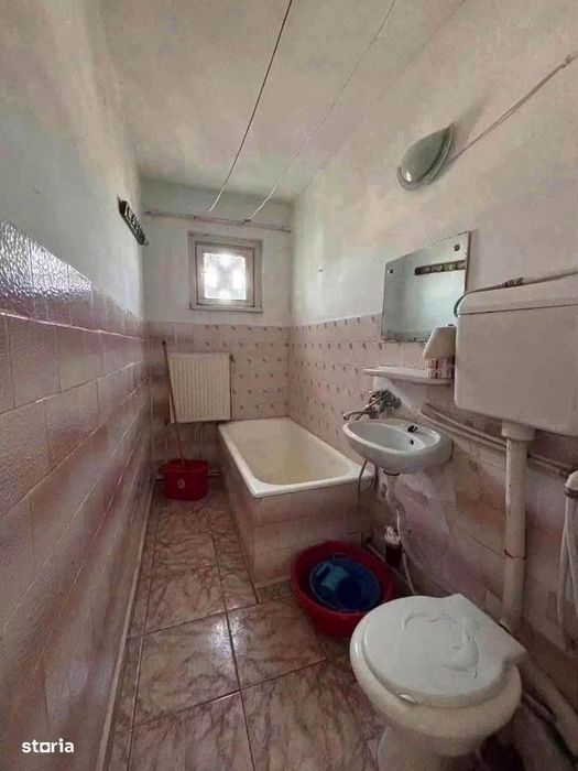 De vanzare apartament cu 2 camere si balcon, zona linistita 31000euro