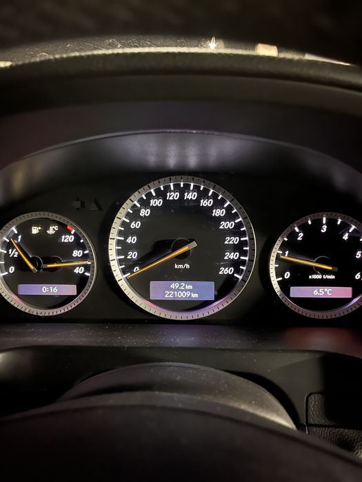 mercedes w 204 impecabil,masina fara defect  toate actele ok