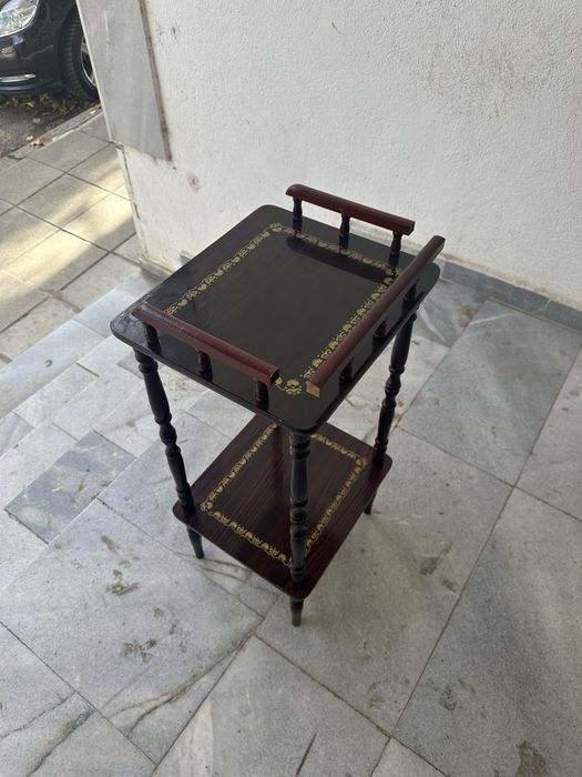 Етажерка / помощна масичка в класически стил – масив, 2 нива