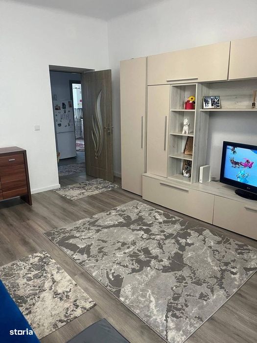 De vanzare apartament cu 2 camere, mobilat și utilat, etaj intermediar