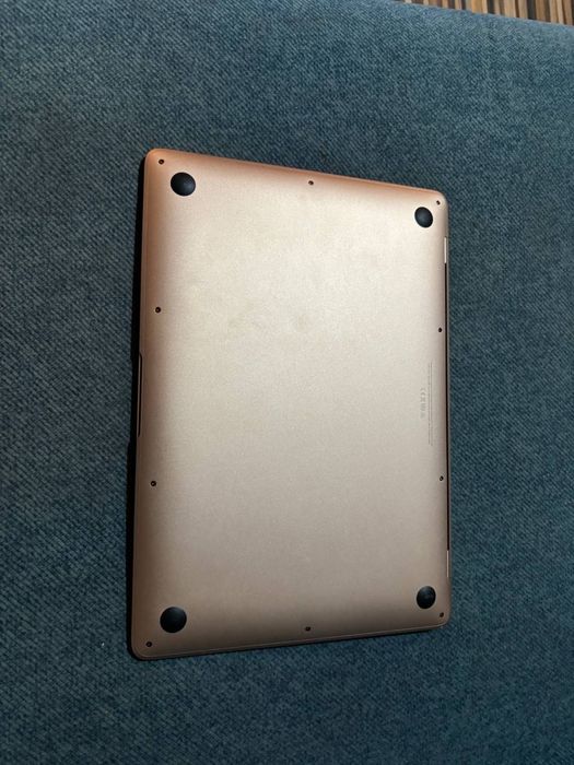 MacBook Air 13- inch 2020 года