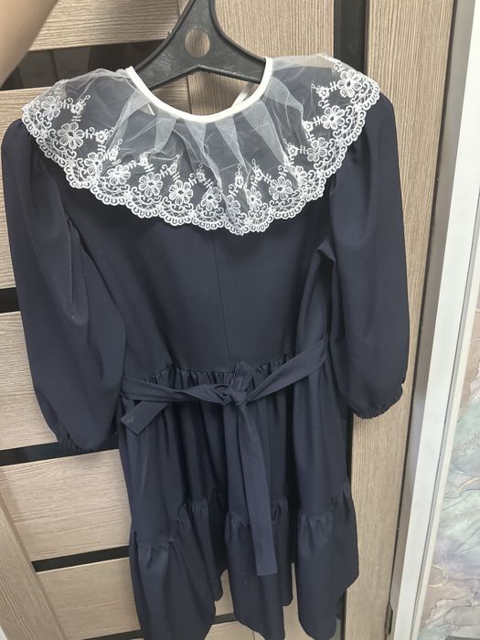 Продам школьное платье размер 40