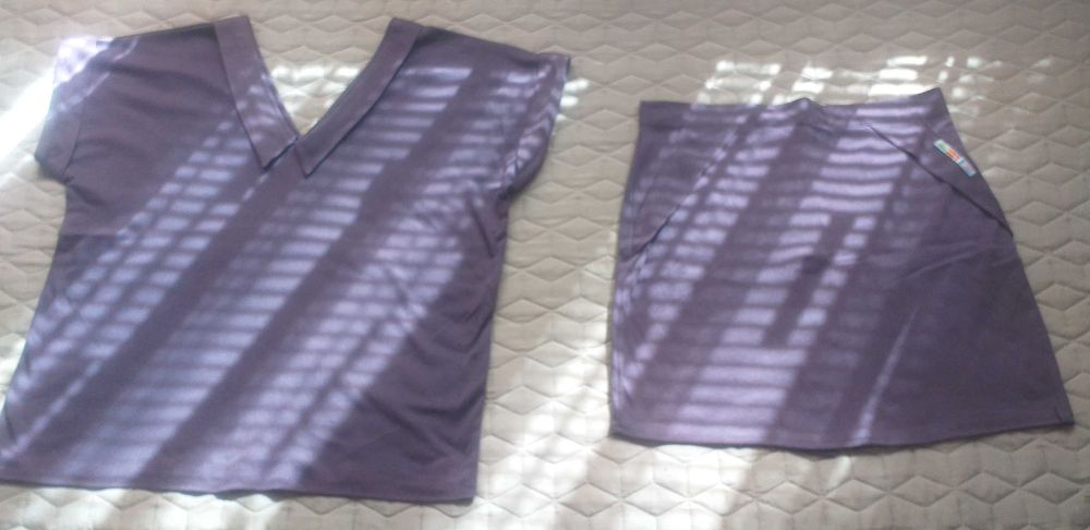 Прекрасна спортна рокля без размер и костюми -25-50лв.