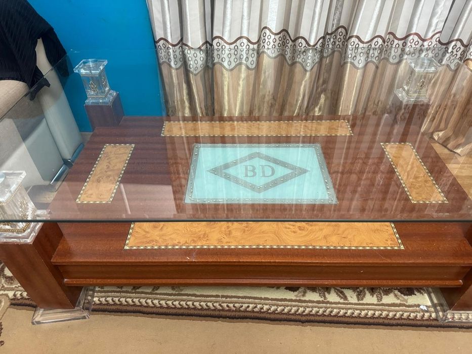 Продам журнальный стол