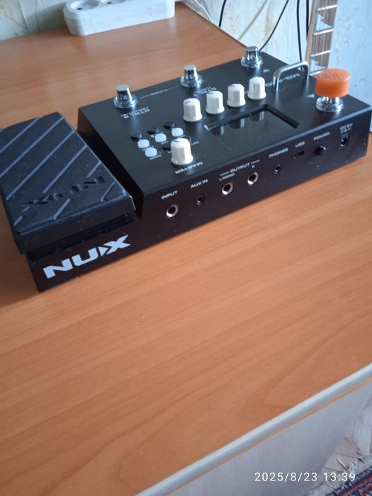 Гитарный процессор NUX mg-400