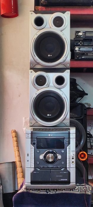 Музыкальный центр