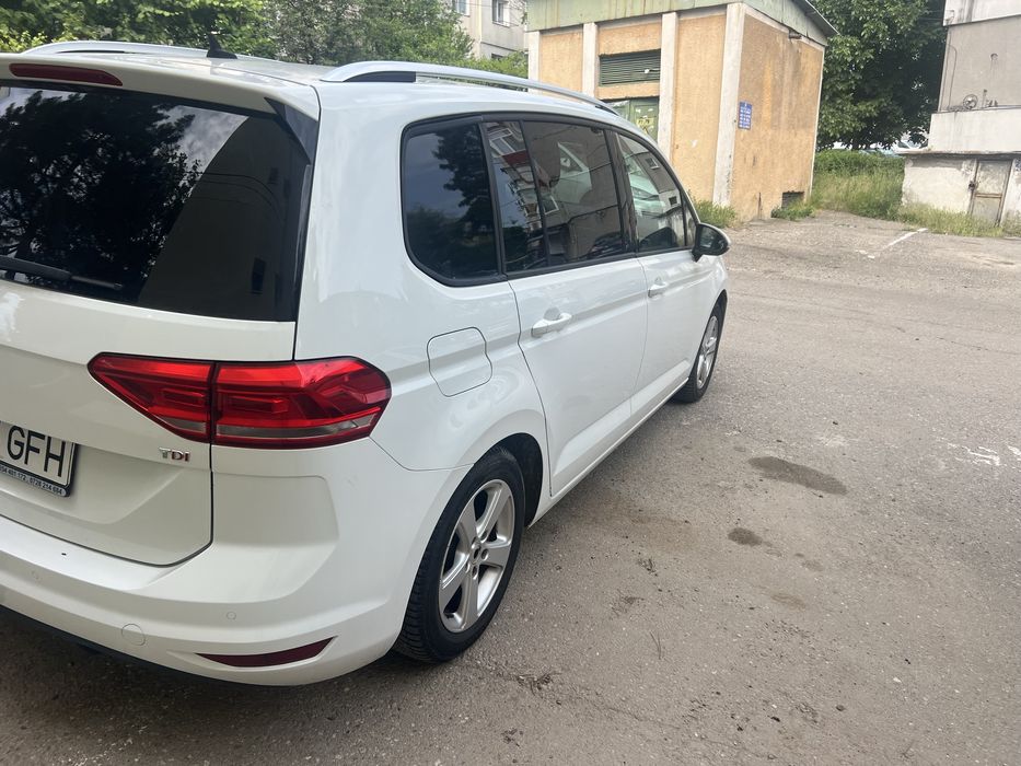 VOLKSWAGEN Touran 0 — imagine 4