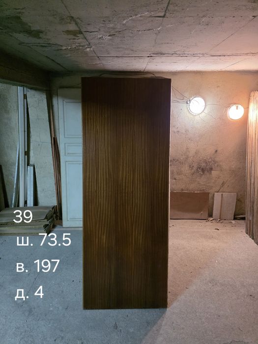 Продавам интериорни крила за врати без каси