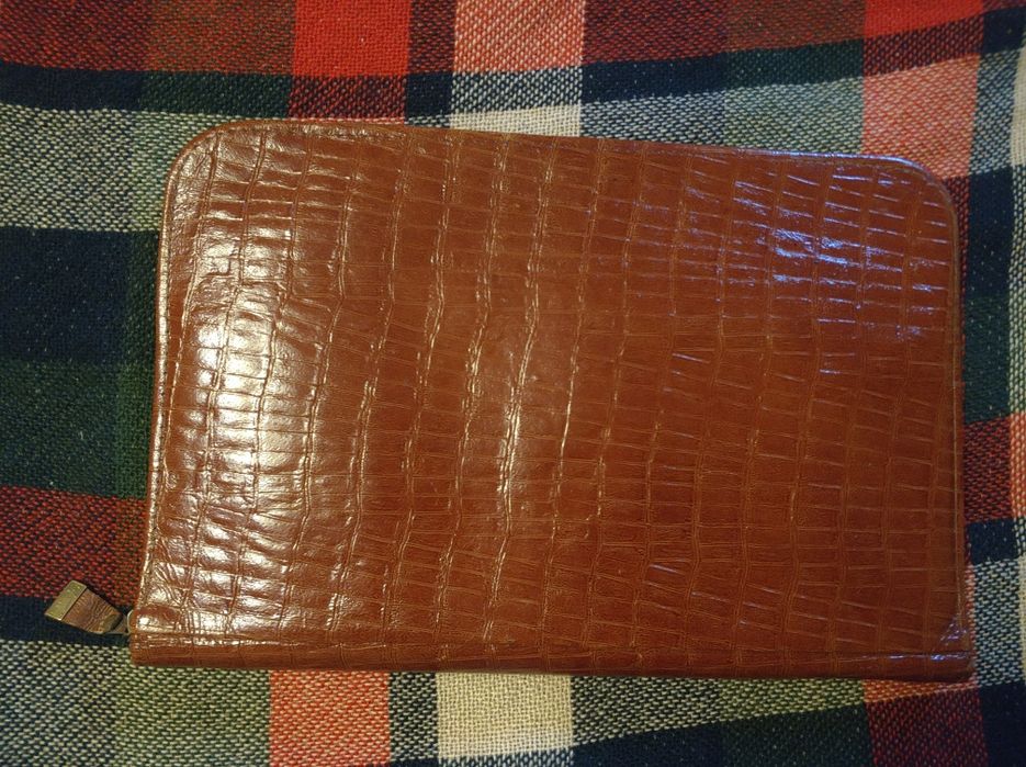 Папка из натуральной кожи крокодила