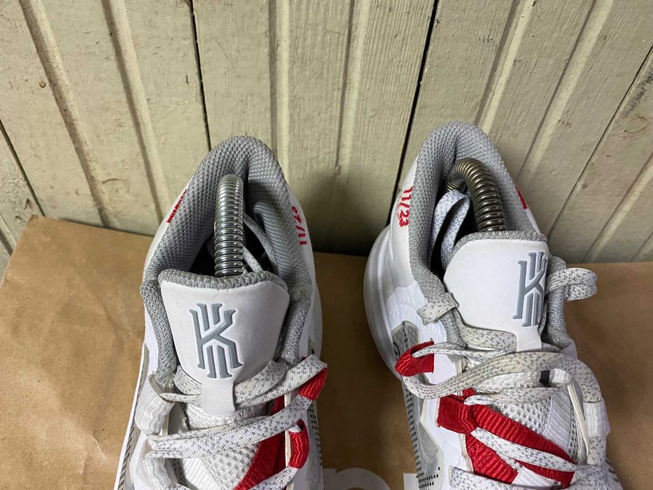 ''NIKE Kyrie Flytrap V''оригинални маратонки 40.5 номер