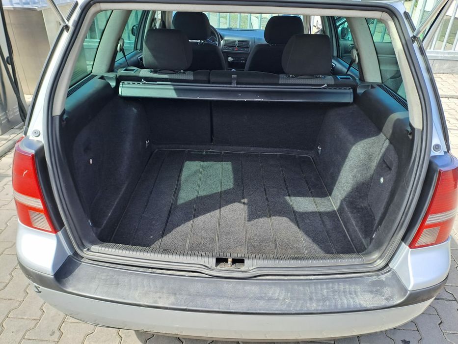 De vanzare Golf 4 an 2003 cod motor AXR.