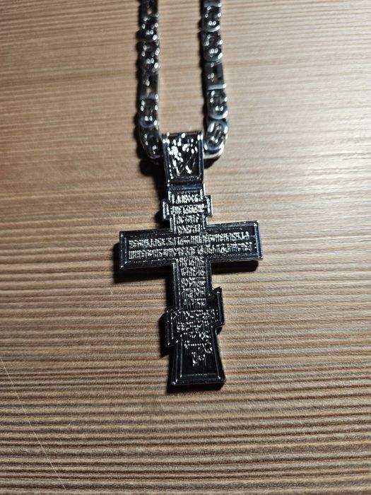 Vând cruce cu lanț inox