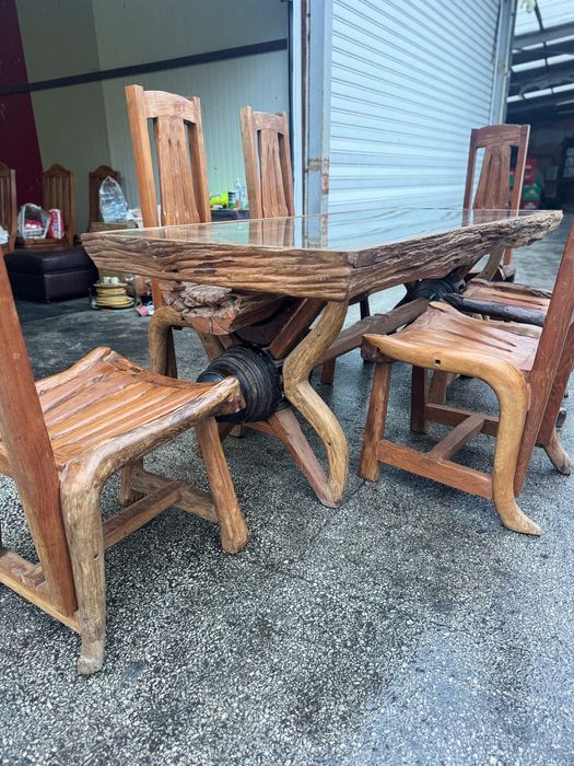 Индонезийска маса Дървопластика