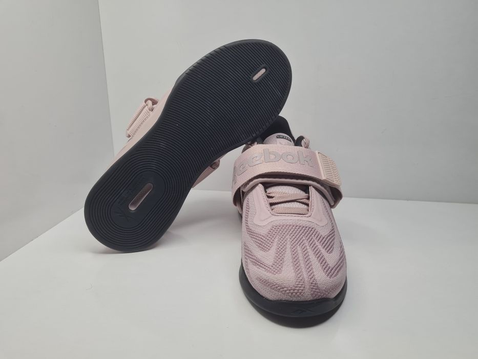 Щангети Reebok 

Чисто нови без кутия.

Размер 37.5 стелка 24 см.

Цен