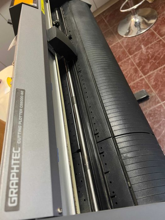 Режещ плотер Graphtec CE6000-60 | Отлично състояние + Стойка