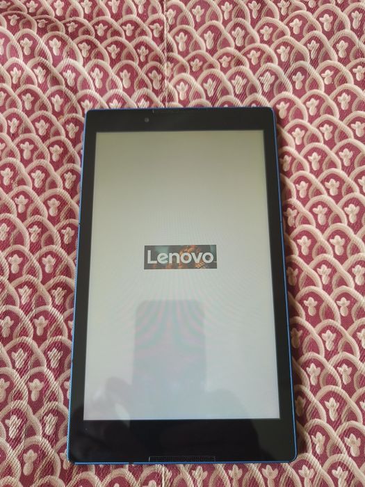 Таблет Lenovo Tab 3