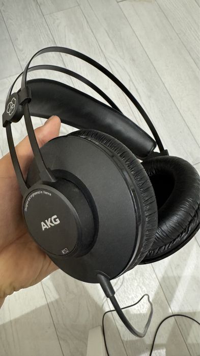 Наушники AKG K52