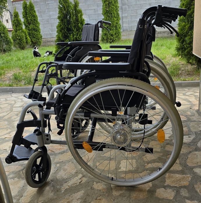 Инвалидни столове.колички/ПОЧТИ НОВИ/