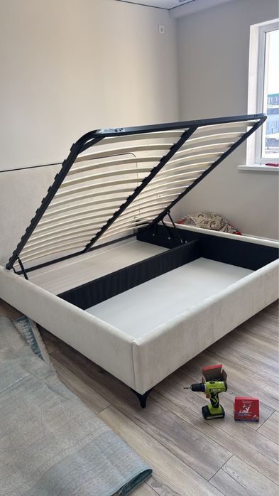 Двухспальный кровать 160/200