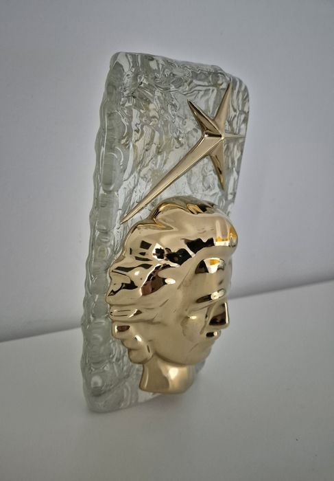 Statueta sticla Mihai Eminescu obiect de colectie