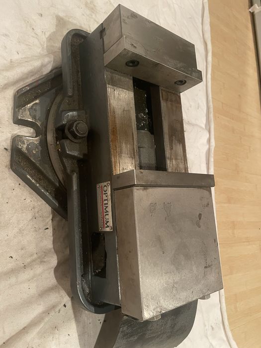 Menghina rotativa de precizie OPTIMUM GERMANY
