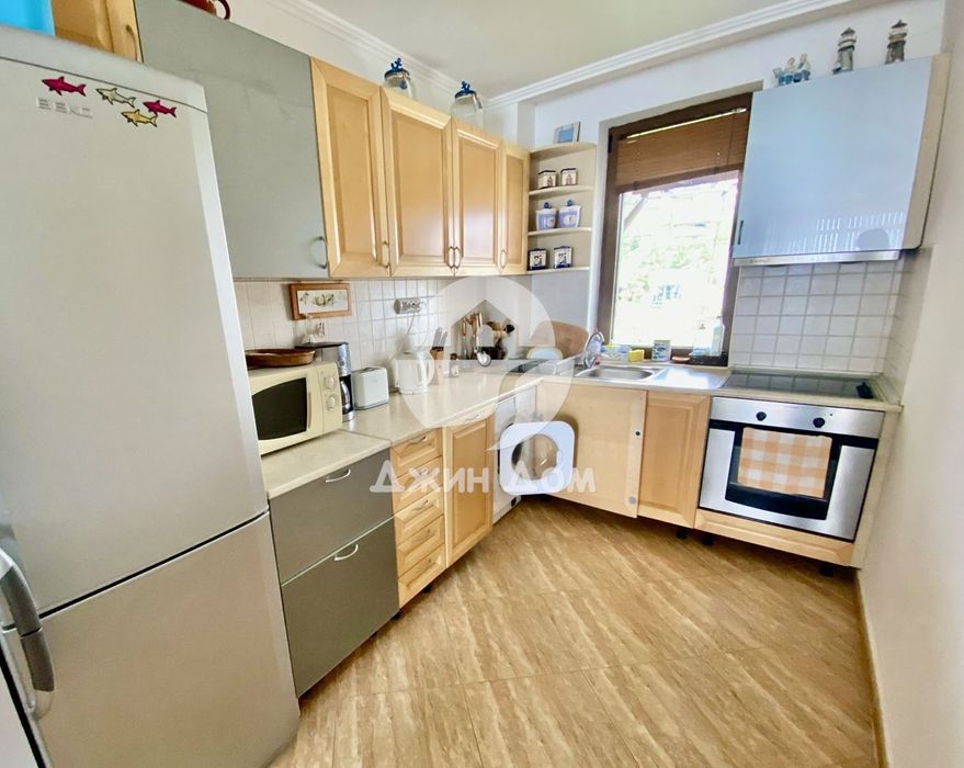 Продава се Тристаен апартамент в Свети Влас - 100 кв.м за 1980 €/кв.м - Снимка #2