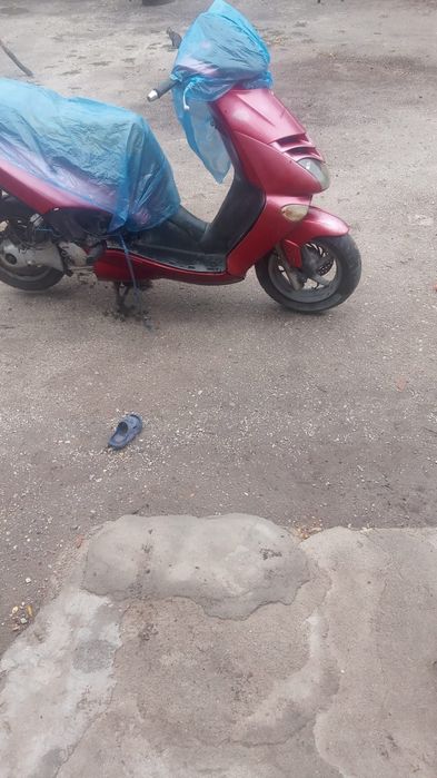 Scuter Aprilia Leonardo