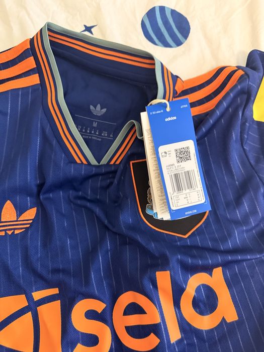 Оригинална тениска Adidas, размер М