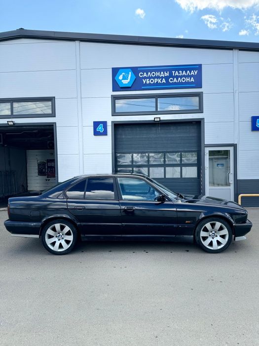 Продам Бмв 520 автомат