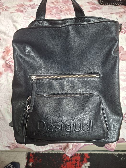 Чанта Desigual, много запазена и в отлично състояние