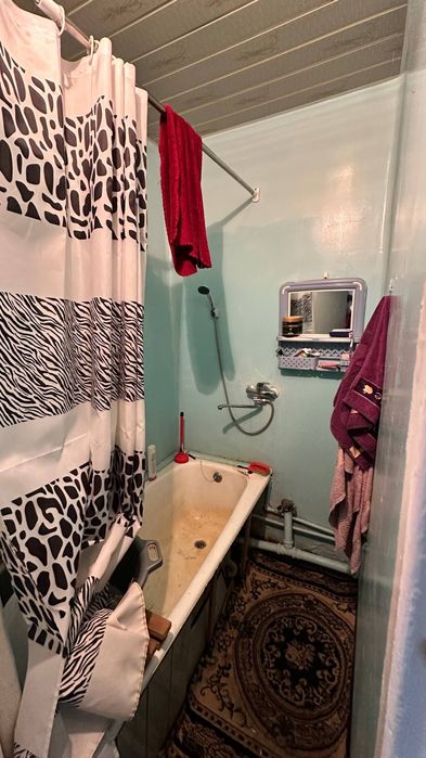 Арзон нархда 1 хонали квартира 3 каватда сотилади  5 микрн