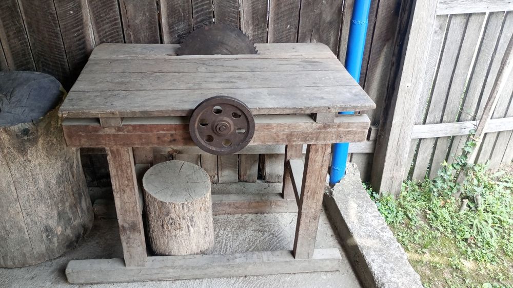 Stâlpi pentru garduri Masă gater