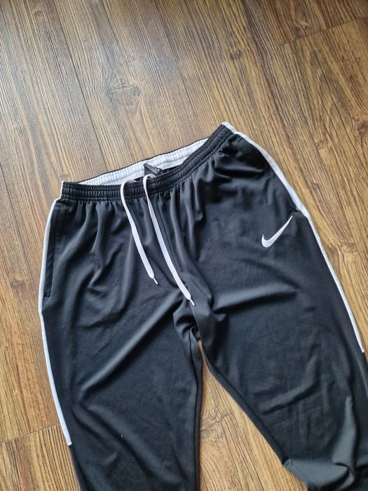 Страхотно мъжко спортно долнище NIKE размер M