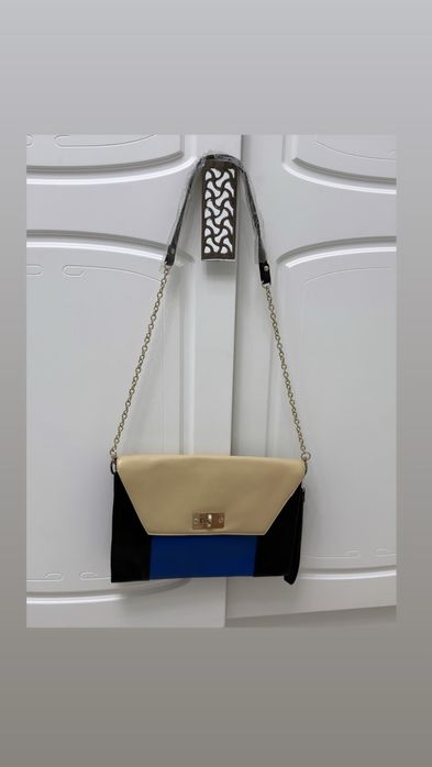 Новый кожаный клатч с ремнем