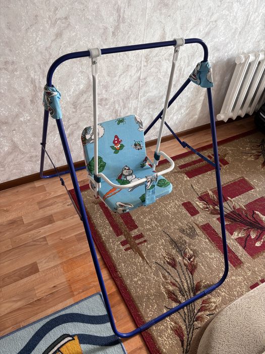 Продам детскую качель новая