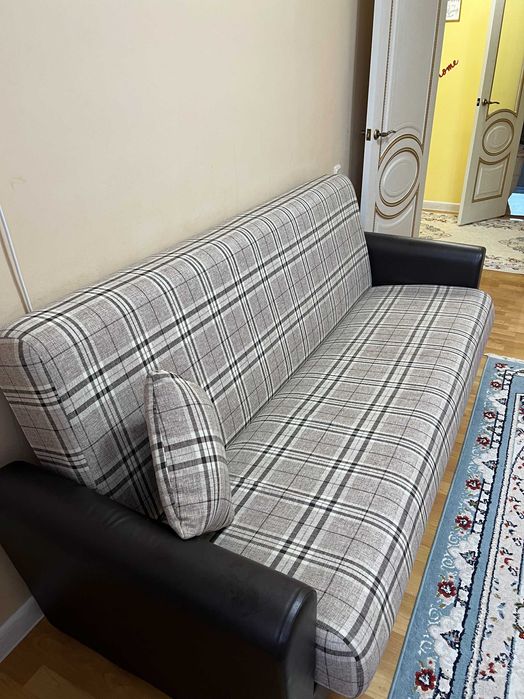 Б/У Диван, пуфик -скамейка