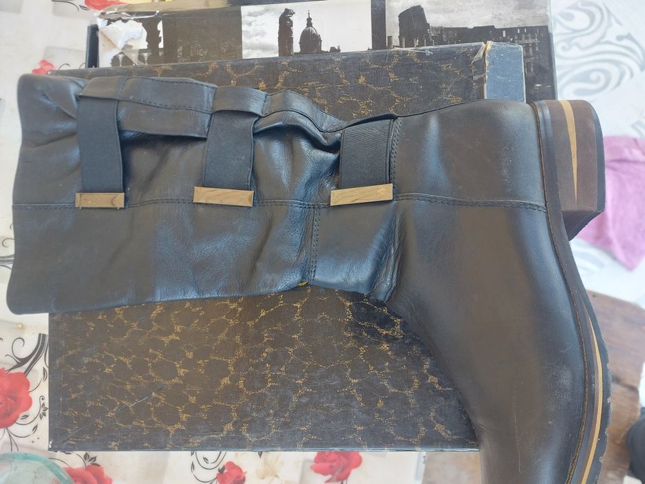 Кожаные осенние сапоги