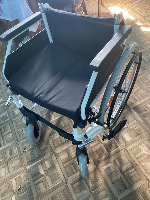 Кресло инвалидное