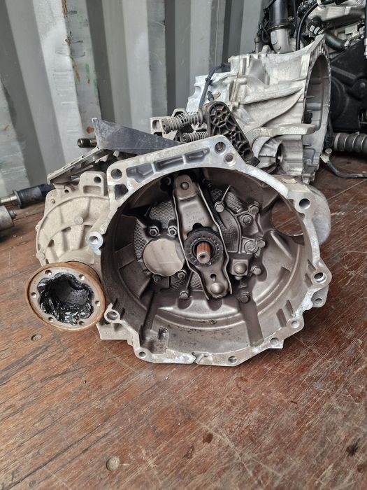 Cutie viteze 1.5 tfsi 6+1  golf 7 passat B8 skoda Octavia T troc