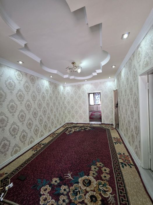 Продаётся квартира Юнусабад11 3 ком 1 этаж чистим ремонтом Мега планет