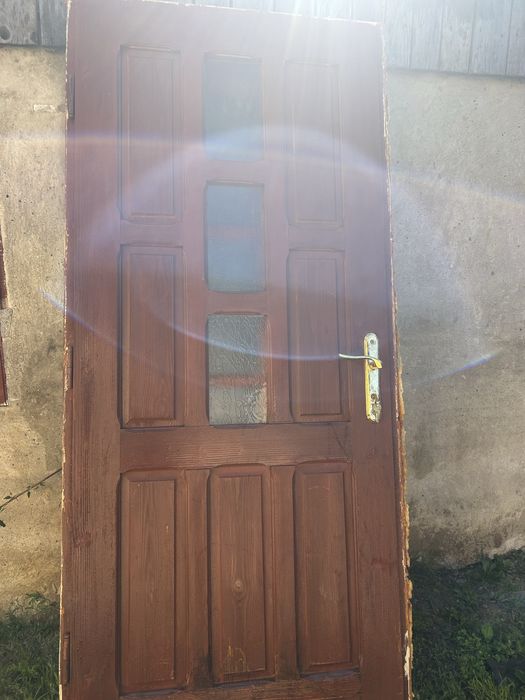 Vând ușă din lemn exterior dublă folosită!