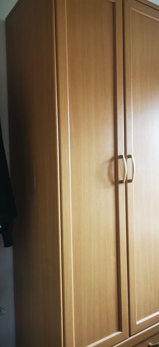 Продам шкаф плательный