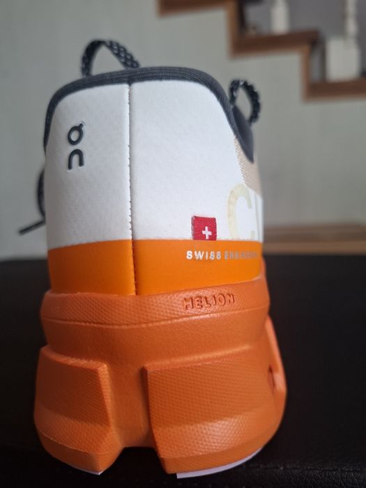 Кроссовки классные