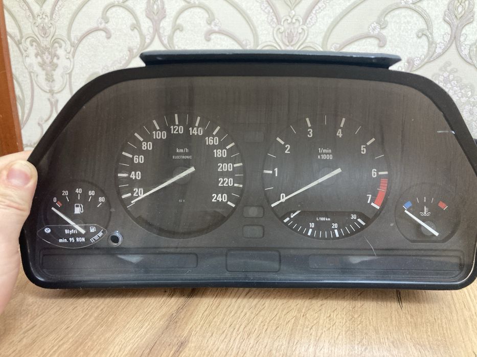 Шиток прибор Бмв Е34