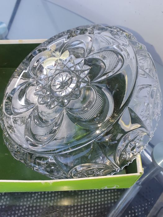 Vând bol cristal