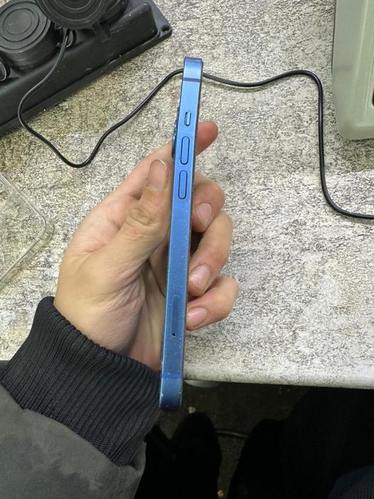 Iphone 13 81% аккум